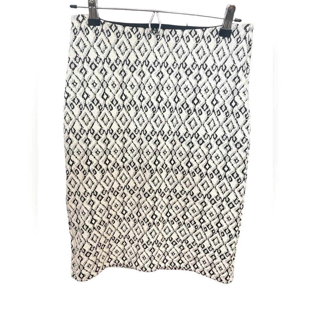 Lysse Salara Geo Patterned Stretch Pencil Skirt Size Medium Sweetheart